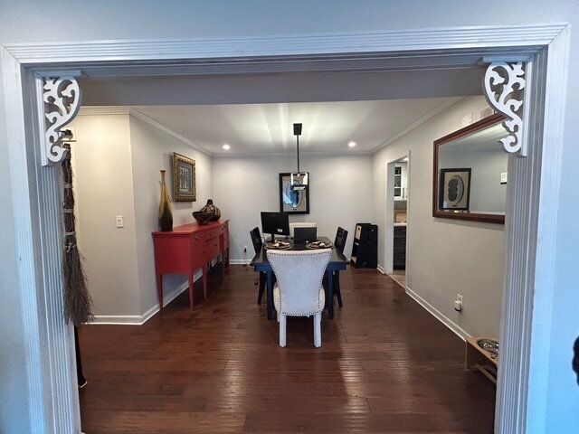 Building Photo - 6851 Roswell Rd