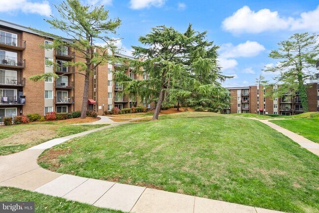 Building Photo - 60 S Van Dorn St