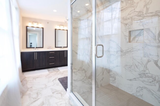 Building Photo - 84 N 6th St