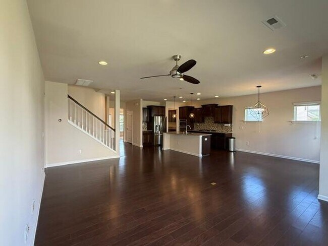 Building Photo - 1009 Magnolia Blossom Ln