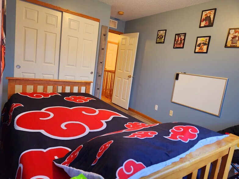 Building Photo - 862 Princeton Ave