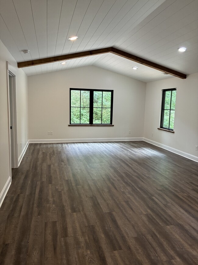 Building Photo - 267 Sterling Dr