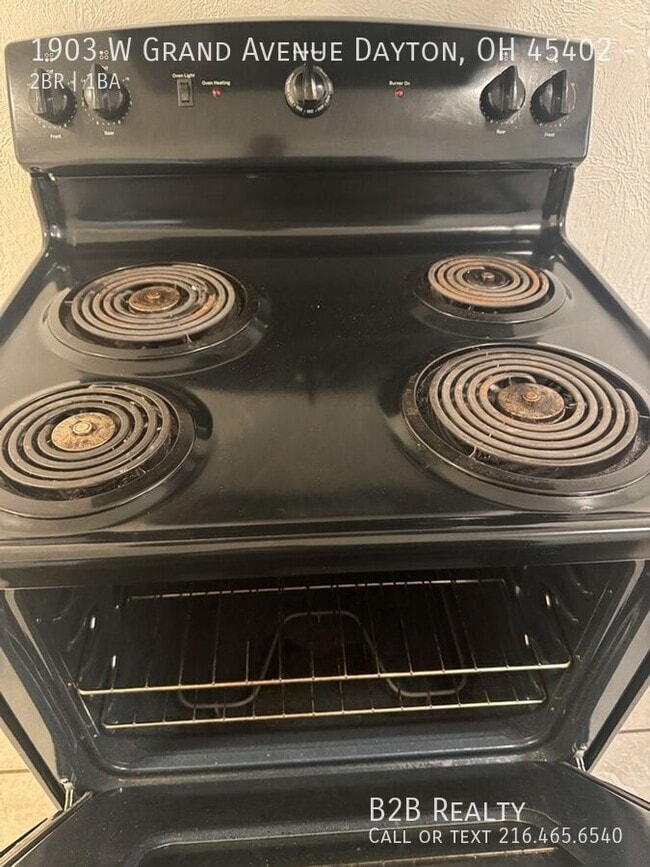 Building Photo - 1903 W Grand Ave