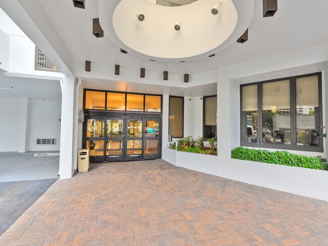 Building Photo - 1361 S Ocean Blvd