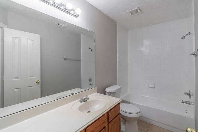 Building Photo - 4931 Tealgate Dr