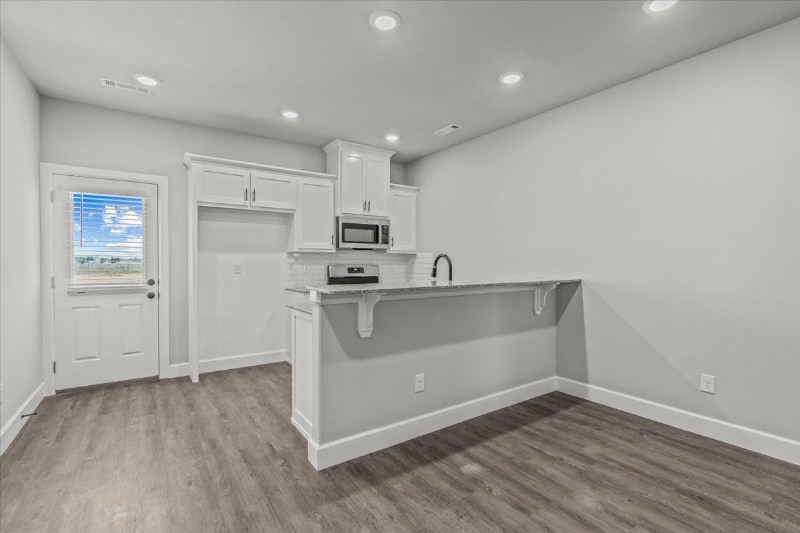 Building Photo - 1050 Sunshine Ct