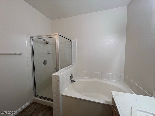 Building Photo - 2975 Bluegrass Ln