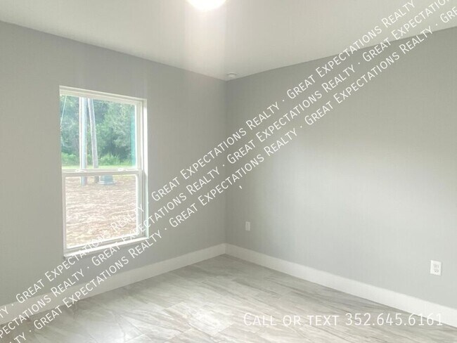 Building Photo - 13679 SE 52nd Ct