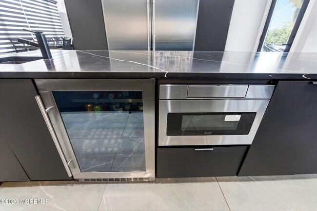 Building Photo - 612 Deal Rd