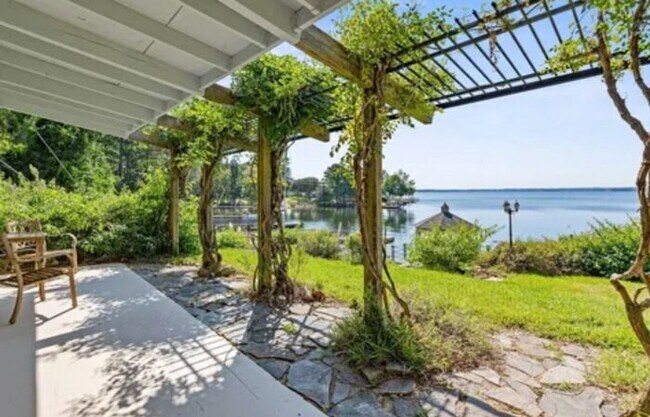 Building Photo - Lake Murray - Irmo - Offering Self Guided Tour with RENTLY!