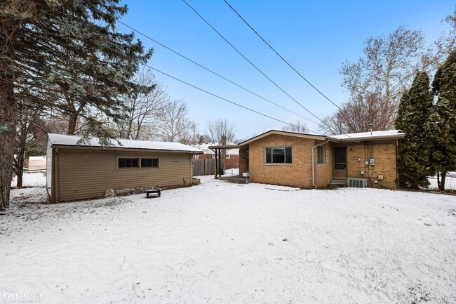 Building Photo - 5342 Streefkerk Dr