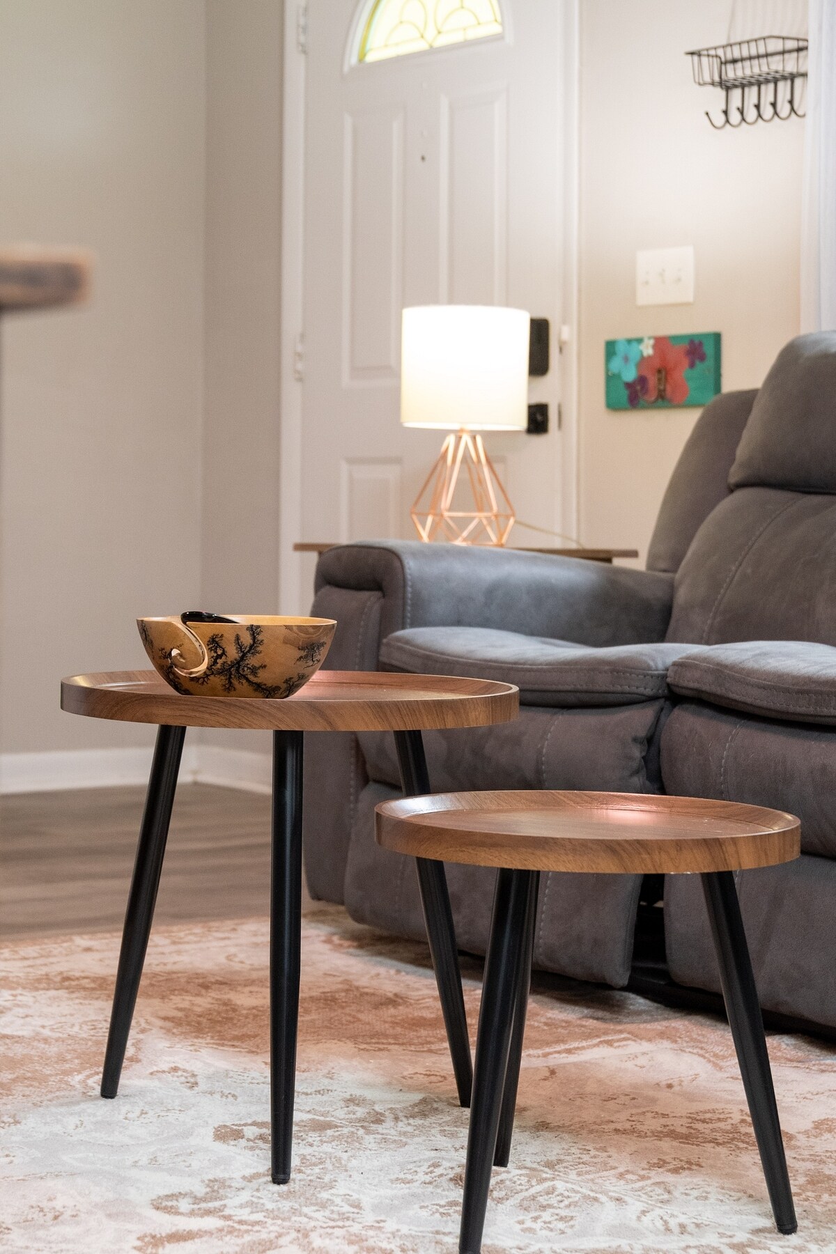 Building Photo - 2233 La Valle Dr