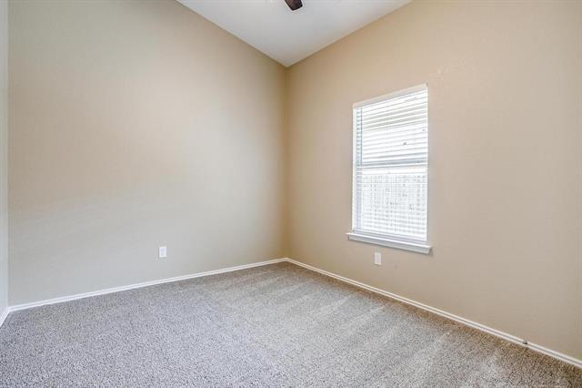 Building Photo - 1116 Boxwood Dr