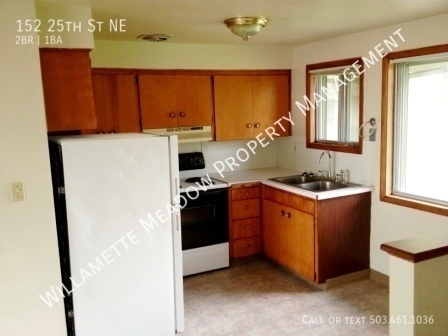 Building Photo - 2 Bedrooms, 1 Bathroom Apartment off State St