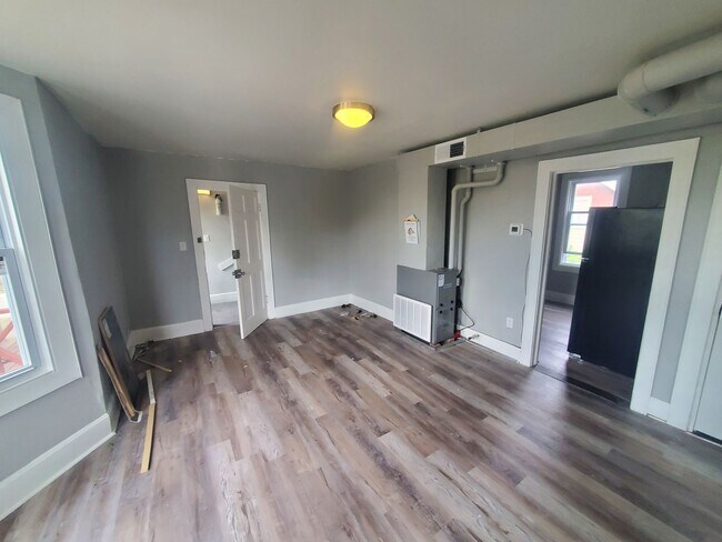 Building Photo - 3921 14th Ave