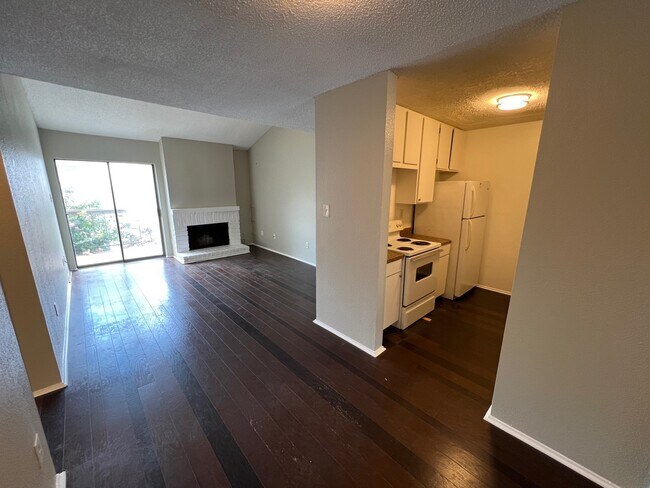 Building Photo - 10053 Westpark Dr