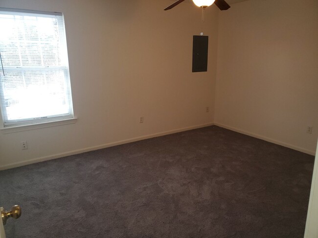 Building Photo - 4818 Prairie Cir
