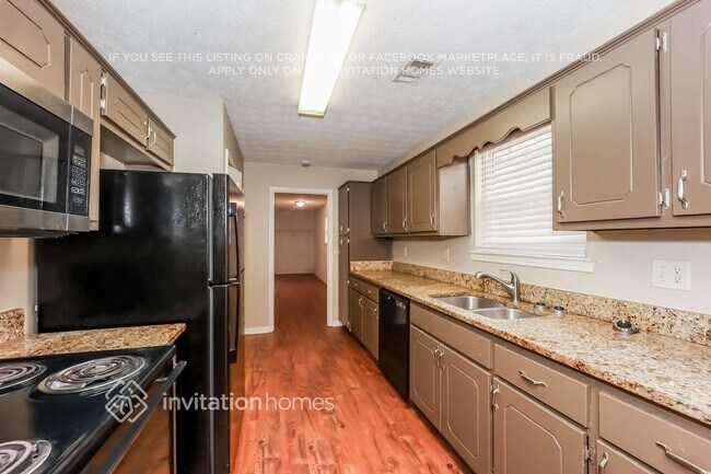 Building Photo - 51 Giles Dr