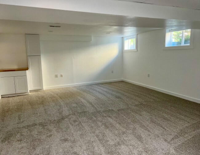 Building Photo - 2109 4th Ave N