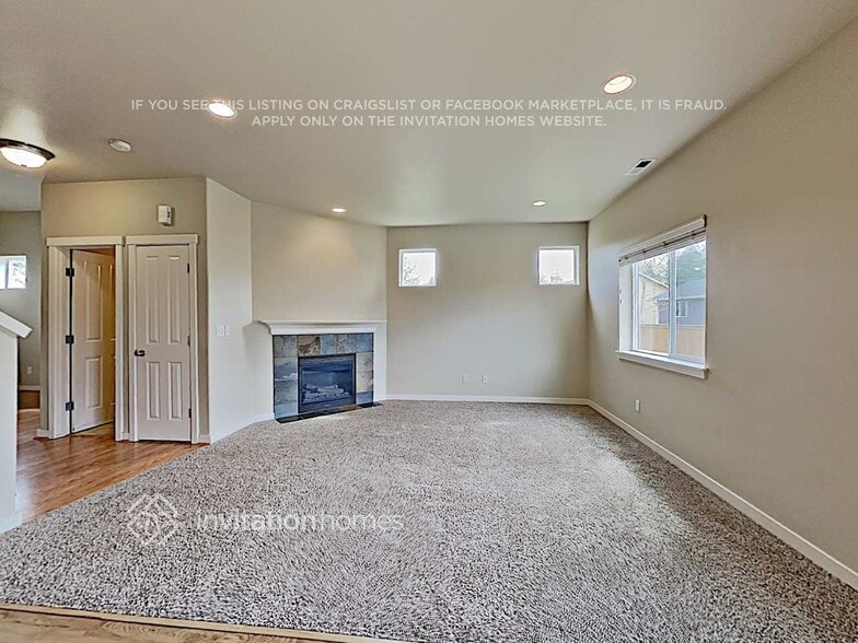 Building Photo - 8226 82nd Dr NE