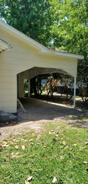 Building Photo - 50 Bishop Ln N