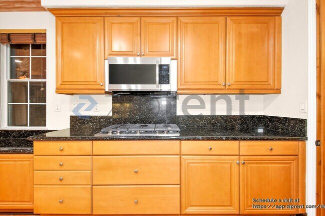 Building Photo - 1485 Clearview Cir