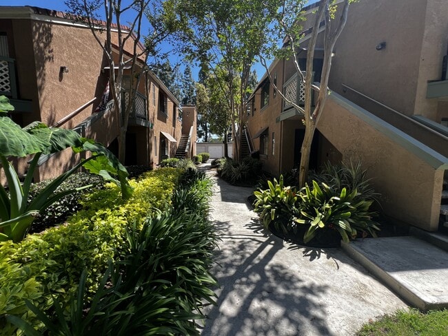 Building Photo - 3597 W Greentree Cir