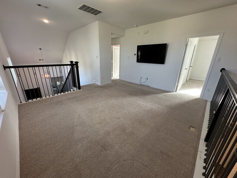 Building Photo - 3702 Allegro Dr