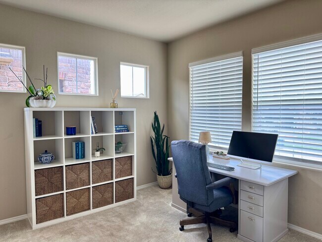 Building Photo - Wolf Ranch