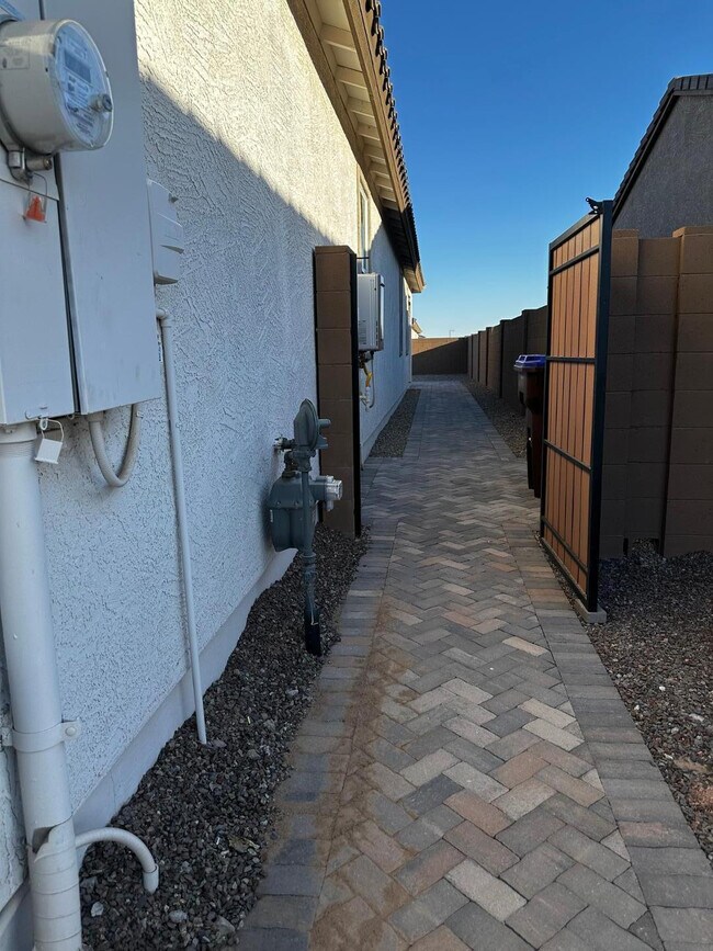 Building Photo - 3269 E Baler Dr