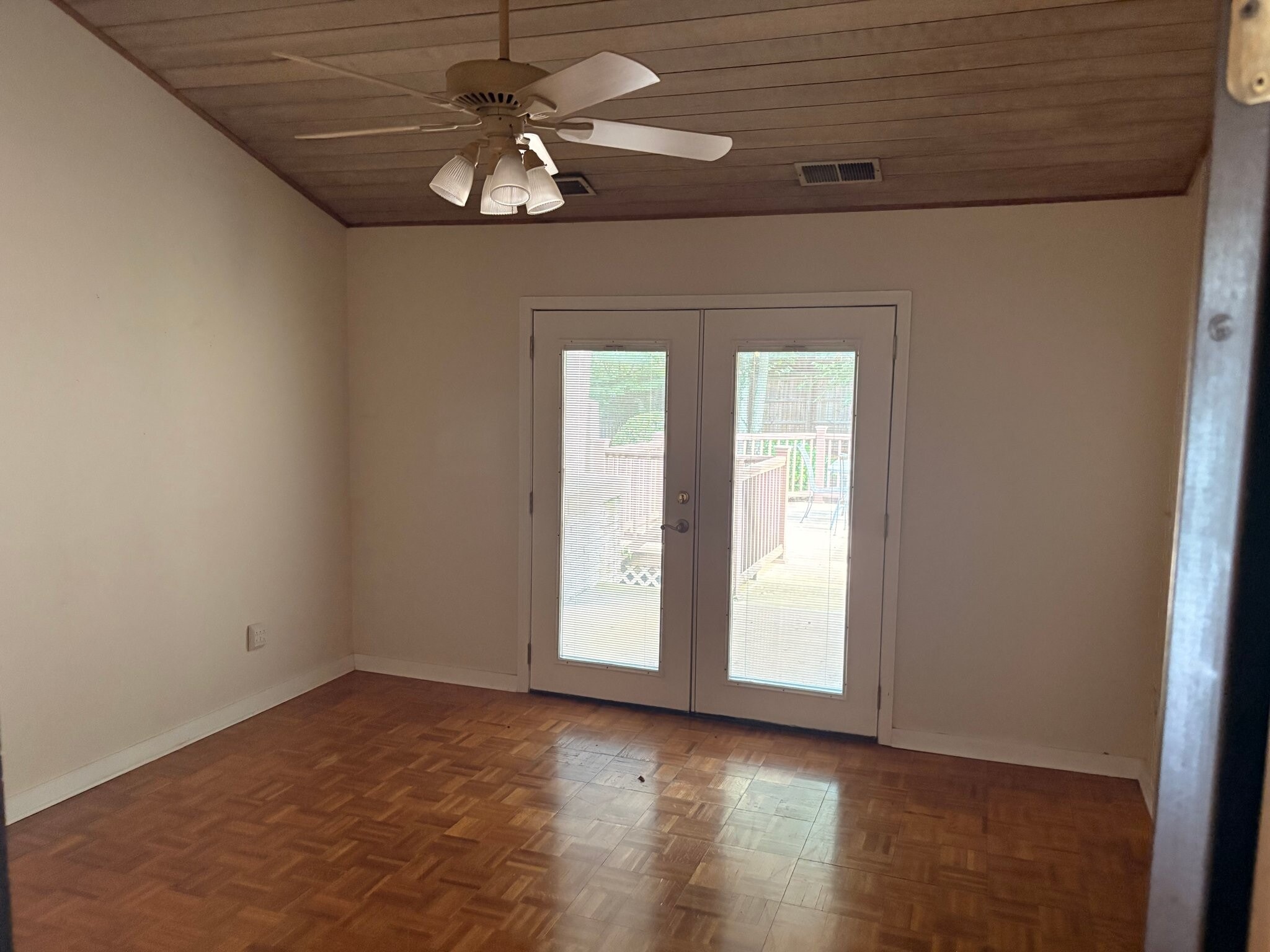 Building Photo - 1349 Wooded Hills Dr