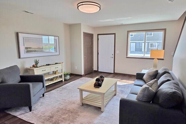 Building Photo - 105 Carly Dr