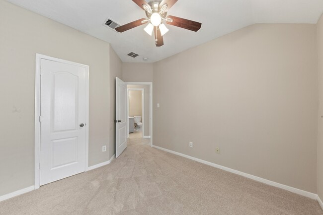 Building Photo - 731 Pickett Hill Ln