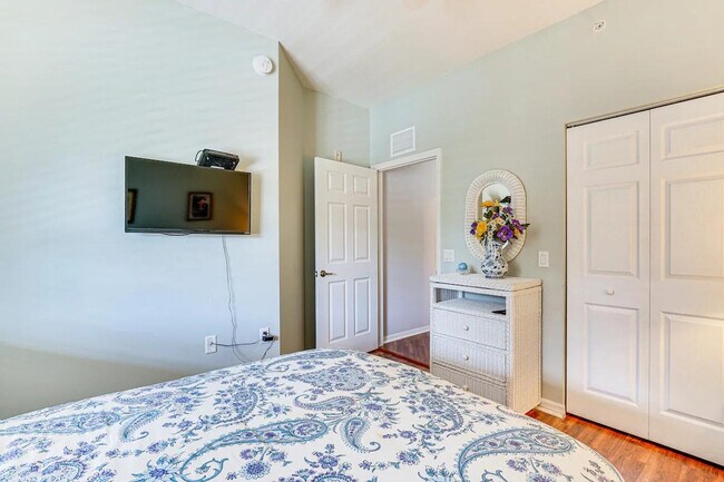 Building Photo - 14571 Legends Blvd N