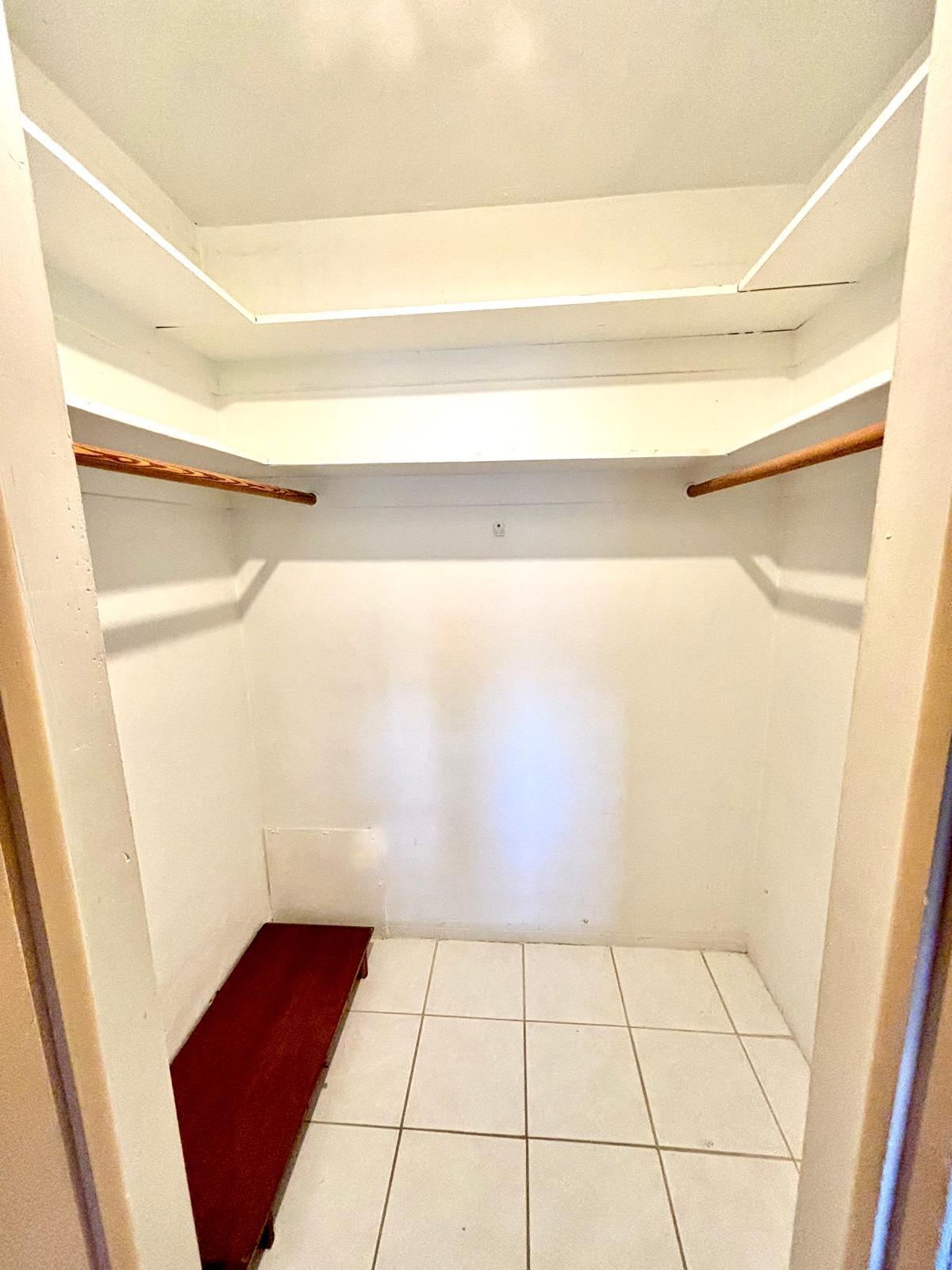 Building Photo - 2031 Dewey St