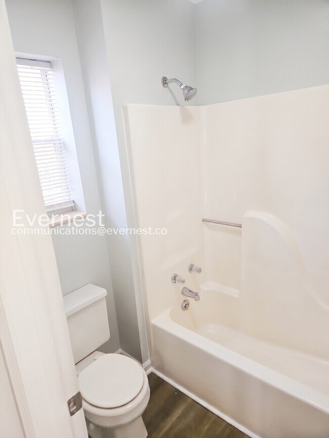 Building Photo - 3-Bed/2-Bath/ Pet Friendly/Available Soon!