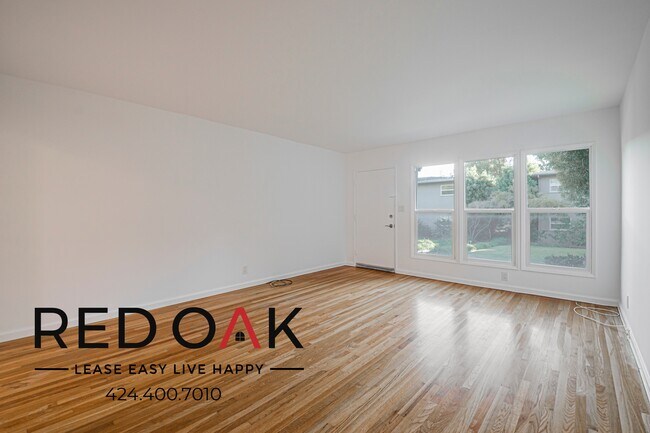 Primary Photo - 2243 Merton Ave