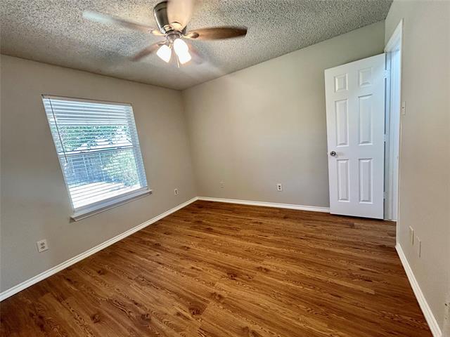 Building Photo - 7724 Sagebrush Ct N