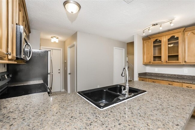 Building Photo - 6742 Brittany Chase Ct