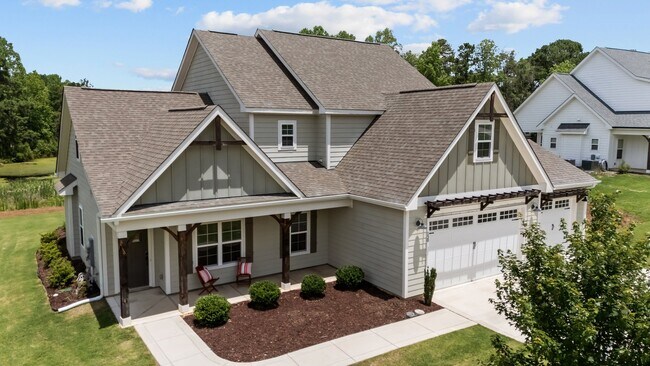 Building Photo - 130 Amelia Dr