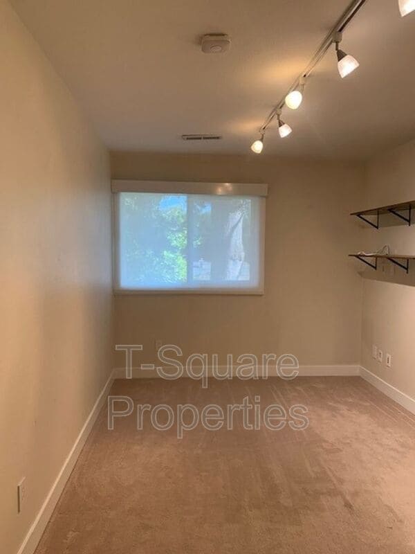 Building Photo - 14140 74th Pl NE
