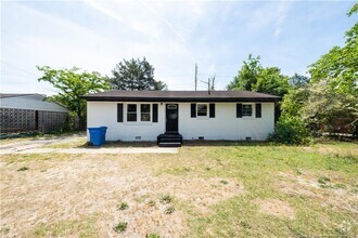 Building Photo - 4021 Glenridge Rd