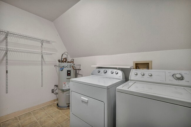 Building Photo - 30 El Caballo Trail