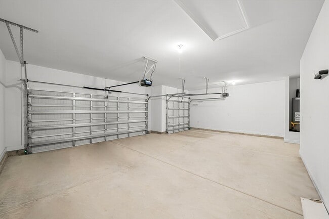 Building Photo - 345 Polaris Pl