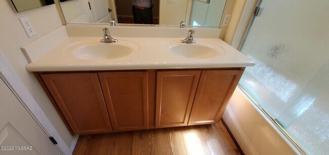 Building Photo - 1630 W Gentle Brook Trail