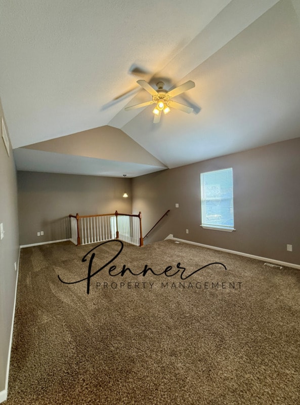 Building Photo - 1015 NW Willow Dr