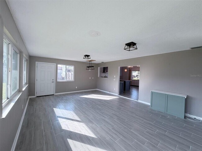 Building Photo - 26 Fillmore Ln