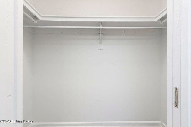 Building Photo - 8815 Woodpointe Blvd