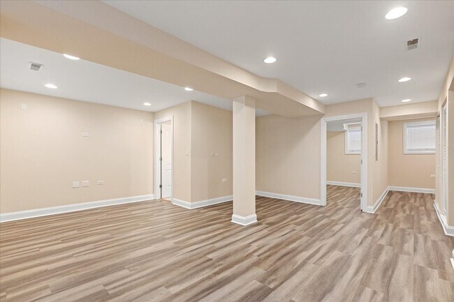 Building Photo - 4014 N Central Park Ave