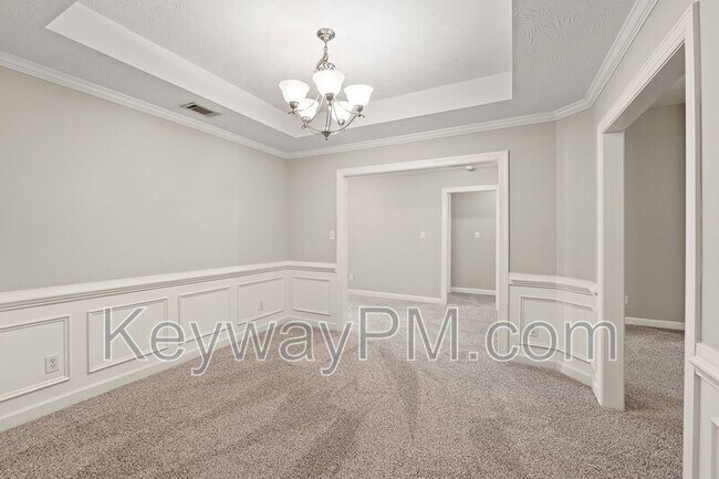 Building Photo - 633 Ventana Dr